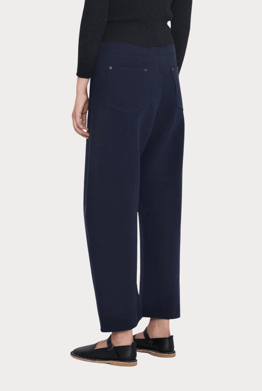 7115 By Szeki | Relaxed Curve Legged Trouser In Navy - SHOP YUCCA Pants 7115 BY SZEKI - YUCCA, Women’s clothing store Denver, women’s clothing website, women’s elevated pants, clothing boutiques near me, women’s elevated trousers.