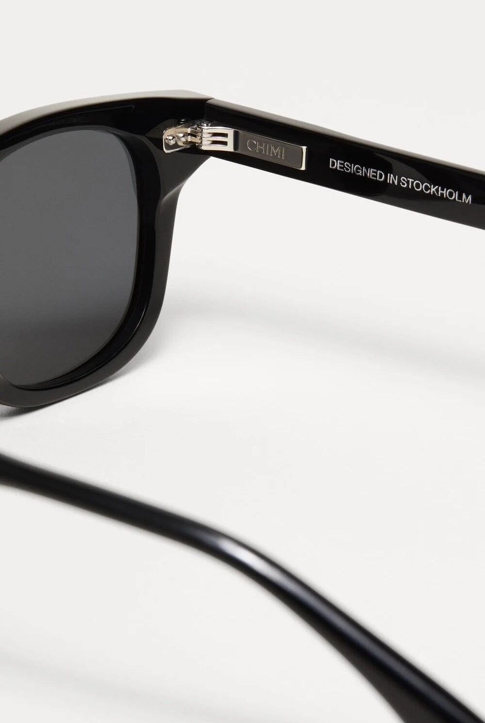 Chimi - 02 Sunglasses - Black - YUCCA, Artistic sunglasses for women, boutique near me, minimalist sunglasses.