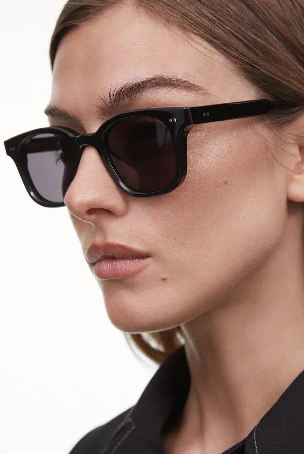Chimi - 02 Sunglasses - Black - YUCCA, Artistic sunglasses for women, boutique near me, minimalist sunglasses.