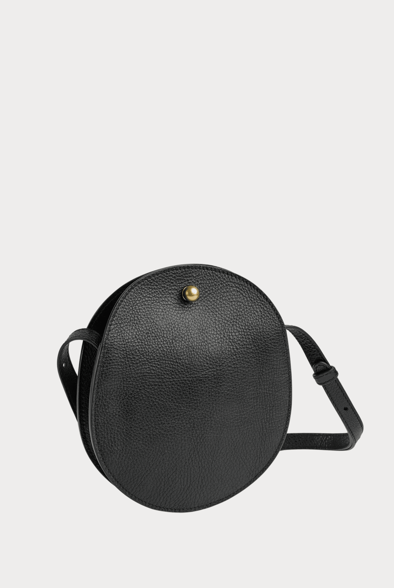 Lindquist | Eggi Bag In Black - SHOP YUCCA Handbags LINDQUIST - YUCCA Women’s clothing store Denver, women’s clothing website, women’s elevated basics, women’s high quality bags, women’s luxury bags, and women’s online bags.