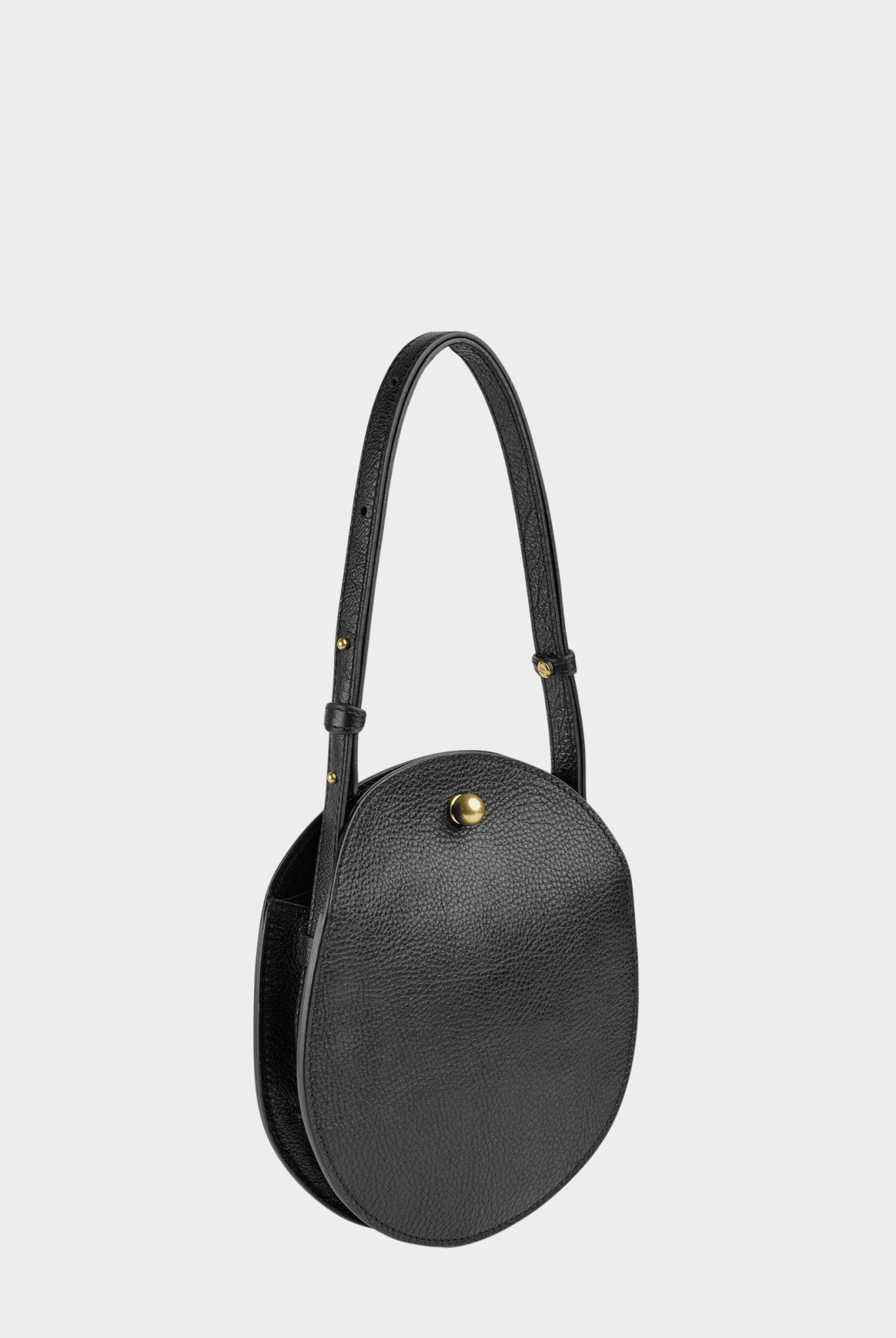 Lindquist | Eggi Bag In Black - SHOP YUCCA Handbags LINDQUIST - YUCCA Women’s clothing store Denver, women’s clothing website, women’s elevated basics, women’s high quality bags, women’s luxury bags, and women’s online bags.