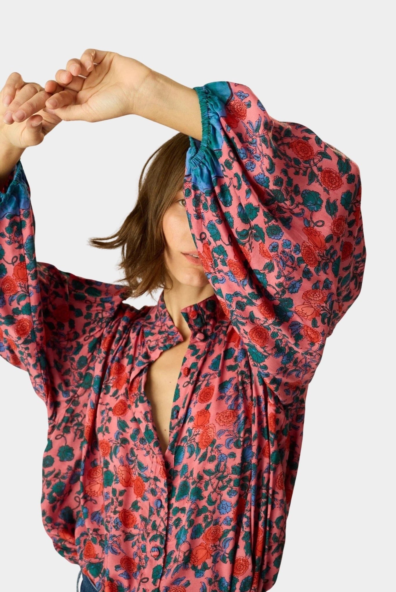 Natalie Martin | Iris Top In Rose Bandana - SHOP YUCCA Shirts & Tops NATALIE MARTIN - YUCCA, Boutiques Denver, stylish tops for women, cherry creek boutique, high quality casual tops.