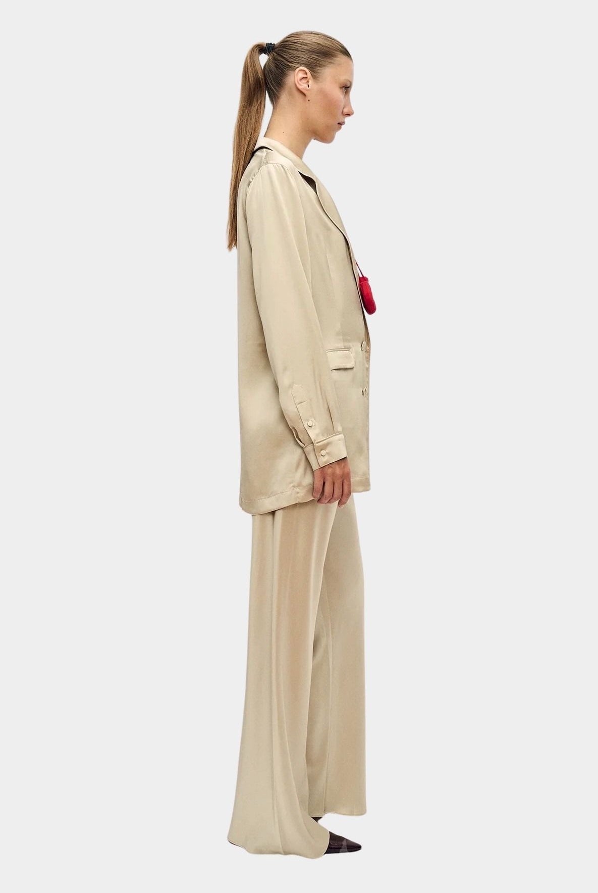 Silk Laundry relaxed silk blazer in hazelnut side view