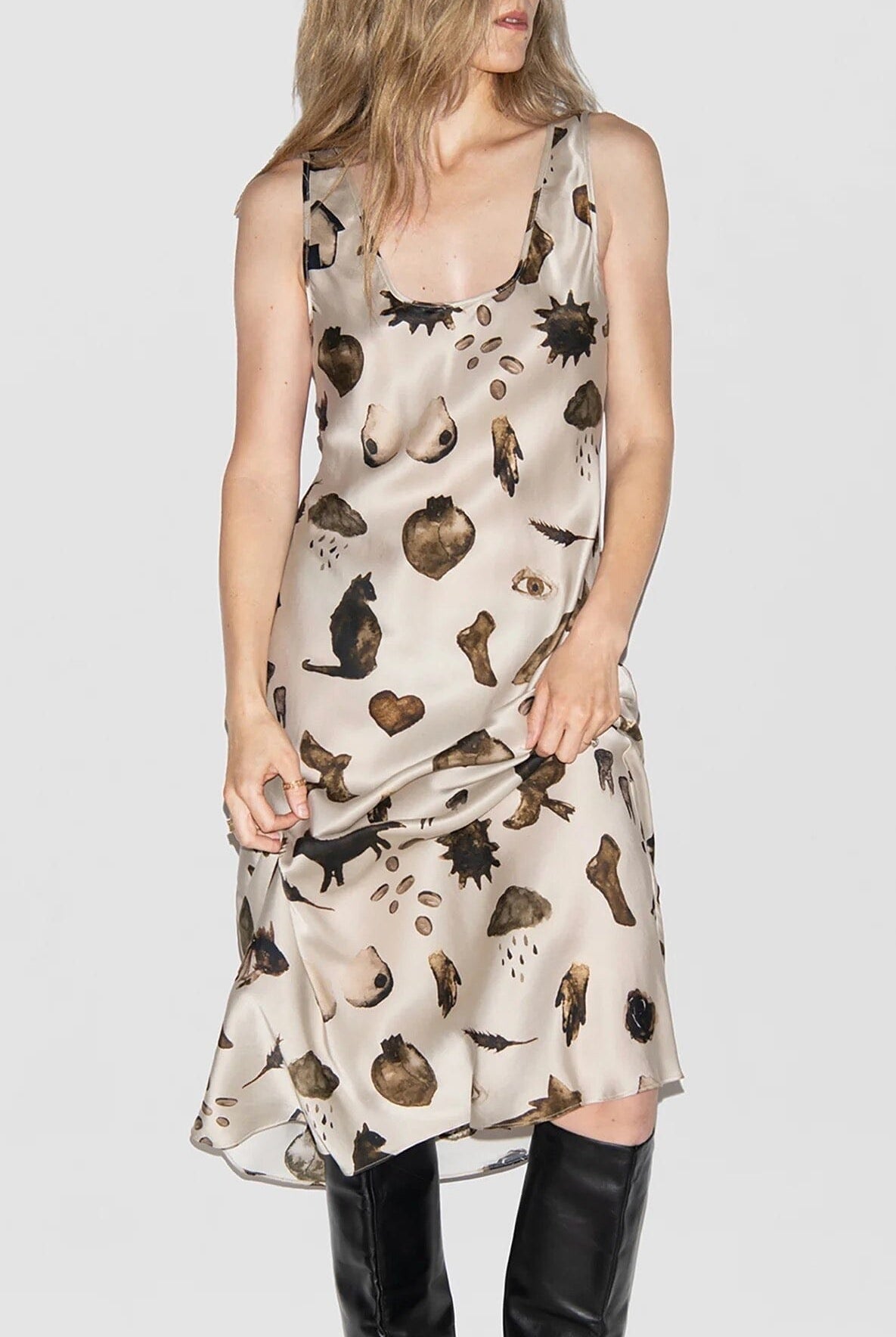 Silk Laundry | Scoop Neck Dress In Miracles Hazelnut - SHOP YUCCA Dress SILK LAUNDRY - YUCCA, artistic clothing for women, Women’s clothing store Denver, boutique stores near me, capsule wardrobe, women’s elevated basics.