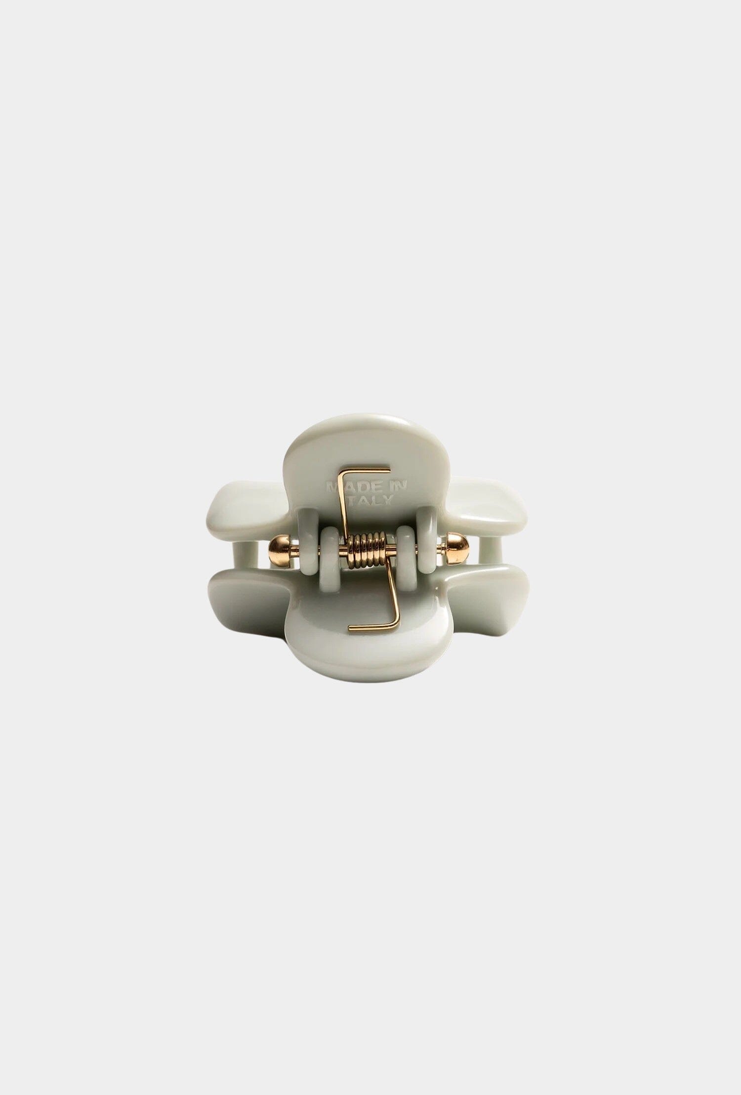 UNDO - 2" Claw Clip In Sage - SHOP YUCCA Hair UNDO - YUCCA Yucca store Denver, women’s clothing boutique near me, high quality hair clips, durable hair clips, minimalist hair clips.