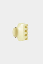UNDO - 2" Claw Clip In Citron - SHOP YUCCA Hair UNDO - YUCCA Yucca store Denver, women’s clothing boutique near me, high quality hair clips, durable hair clips, minimalist hair clips.