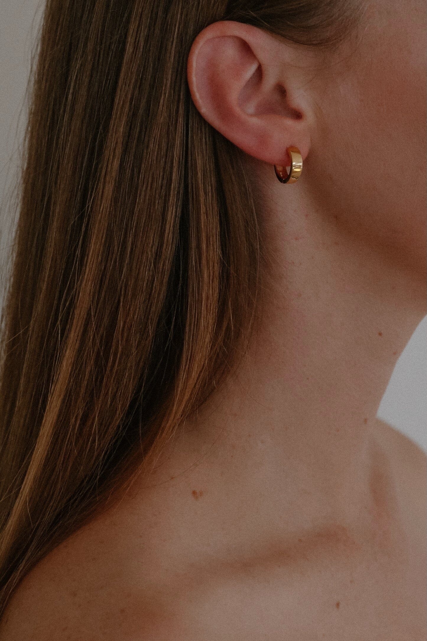 Vermeer Studio | Piper Earrings In Gold - SHOP YUCCA Earrings VERMEER STUDIO - YUCCA, Artistic jewelry for women, boutique near me, boutique stores near me, capsule wardrobe.