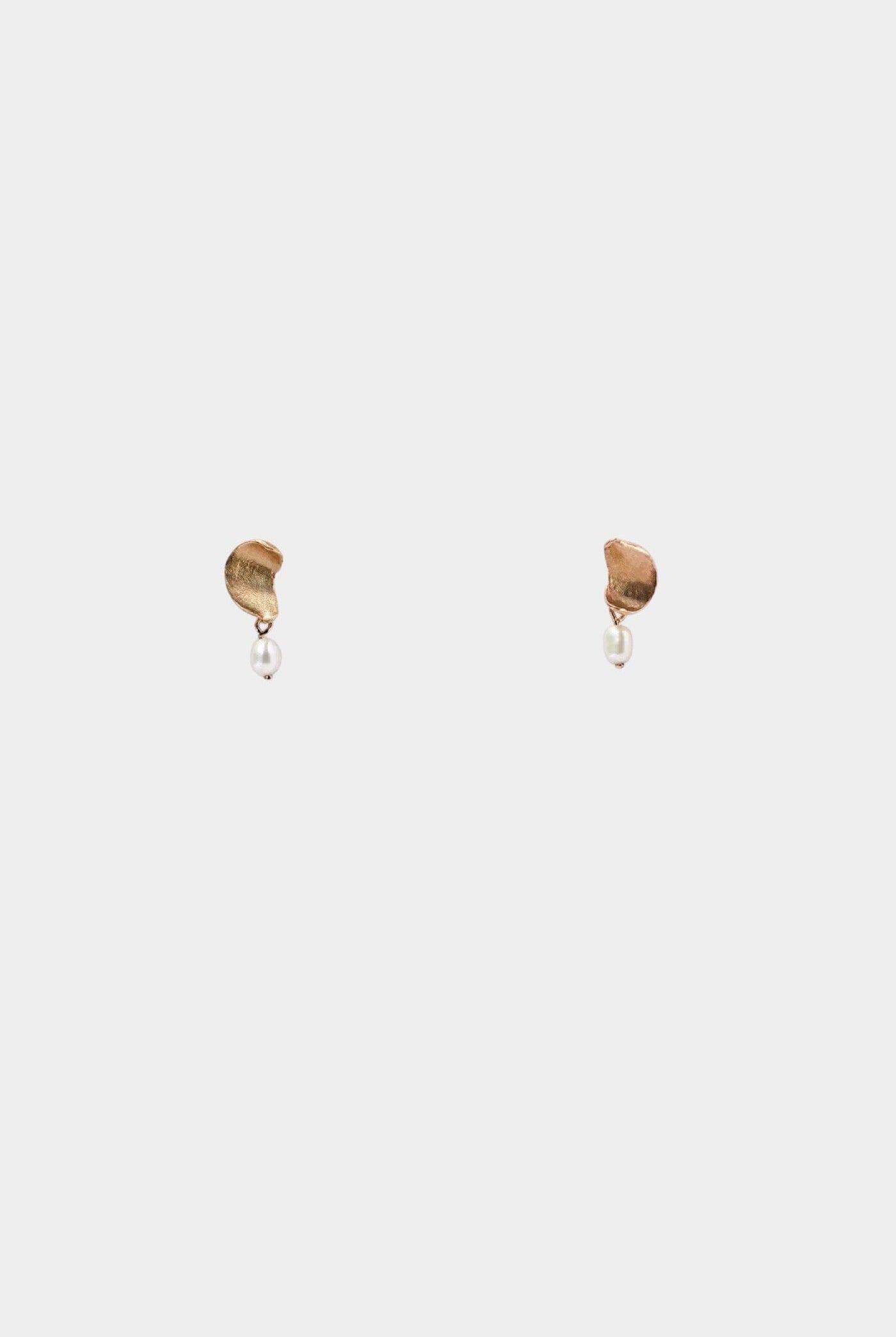 Wwake - Pearl Dewdrop Earring - Earrings - YUCCA, artistic jewelry for women, boutique near me, boutique stores near me.