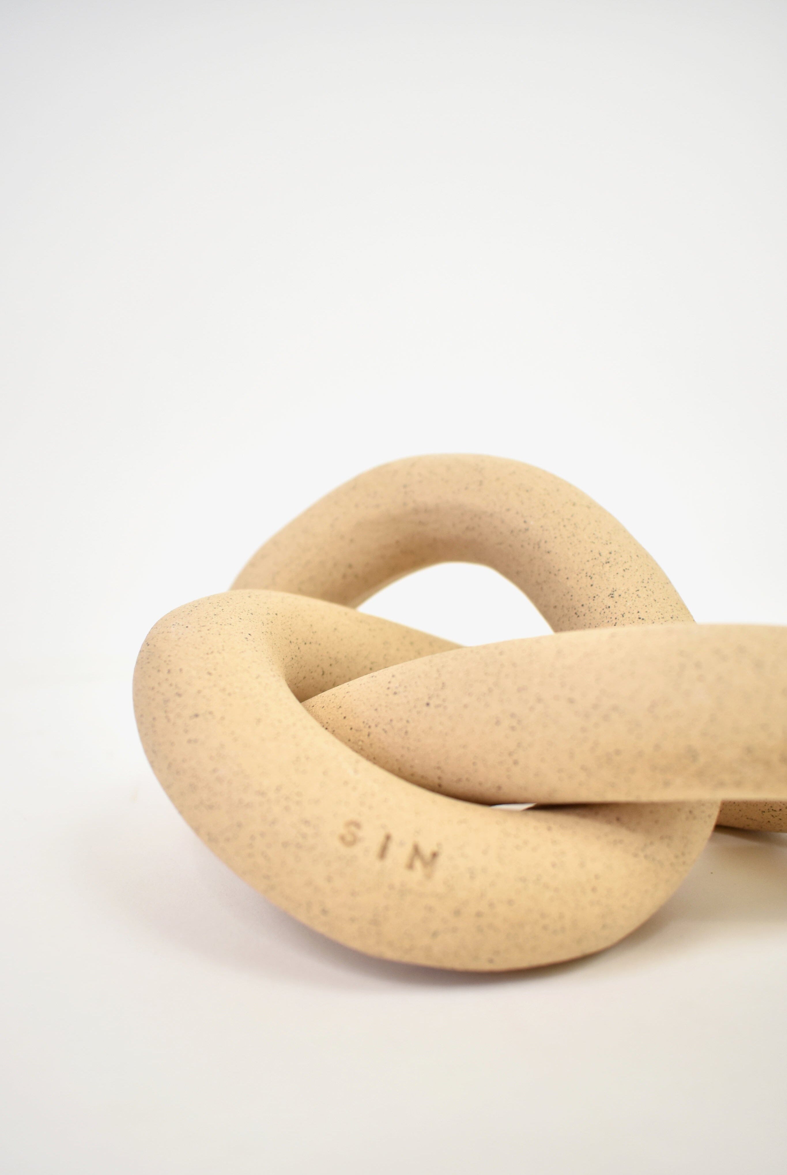 SIN Ceramics | Infinity Knot In Speckled - SHOP YUCCA Ceramic SIN CERAMICS - YUCCA 