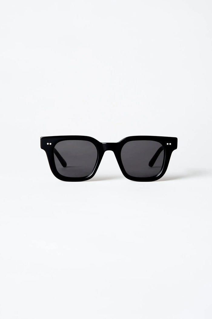 04 Sunglasses - Black
