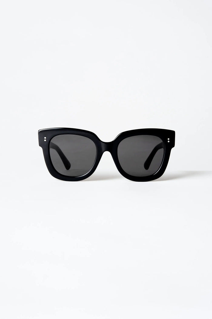 08 Sunglasses - Black