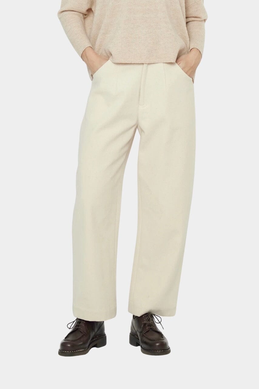 7115 By Szeki | Signature Curve Legged Trouser In Off White - SHOP YUCCA Pants 7115 BY SZEKI - YUCCA 