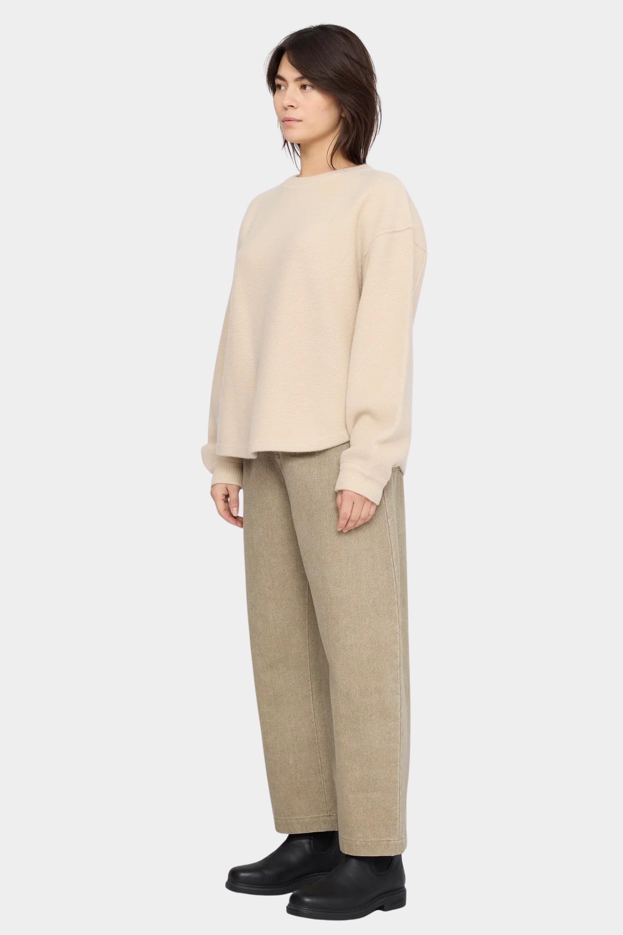 7115 by Szeki Signature Keepsake Jumper Off-White side view showing dropped shoulder and rounded hem.