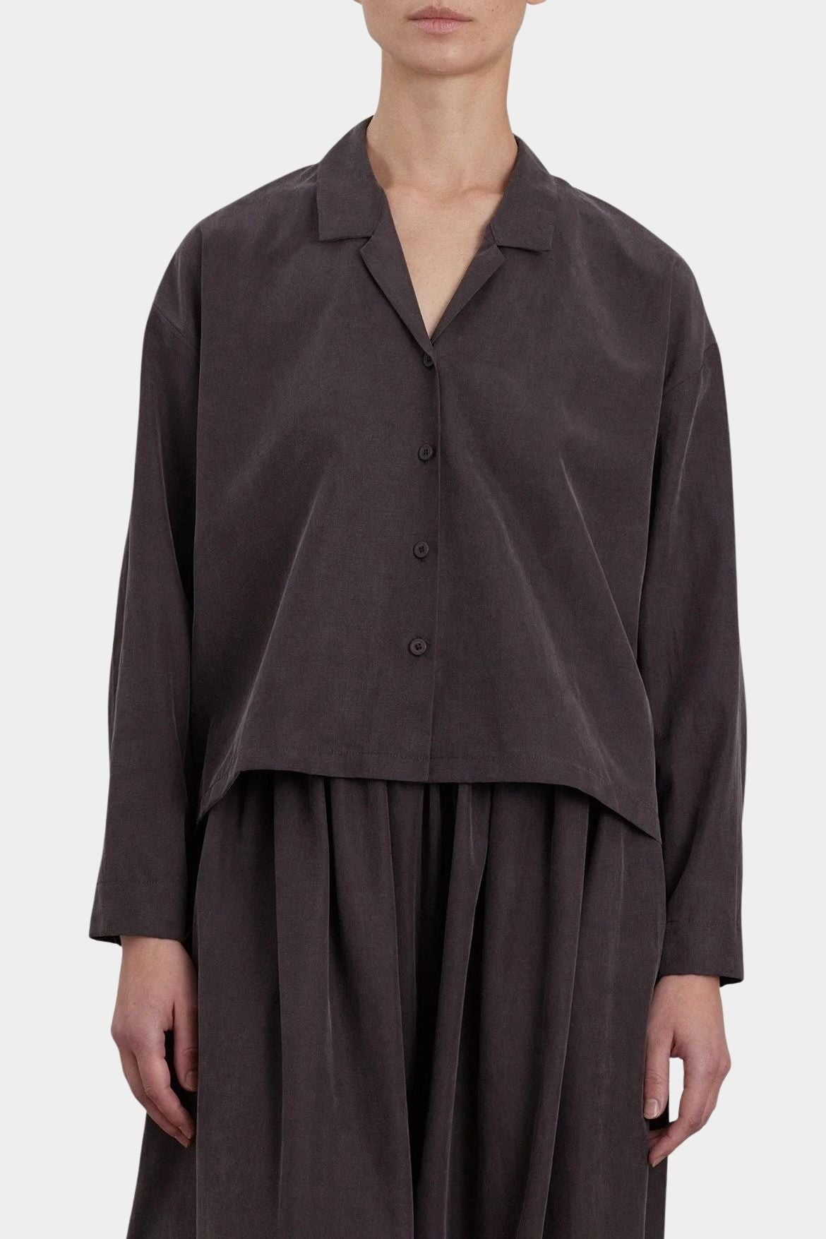 Black Crane Dark Plum relaxed button shirt front detail
