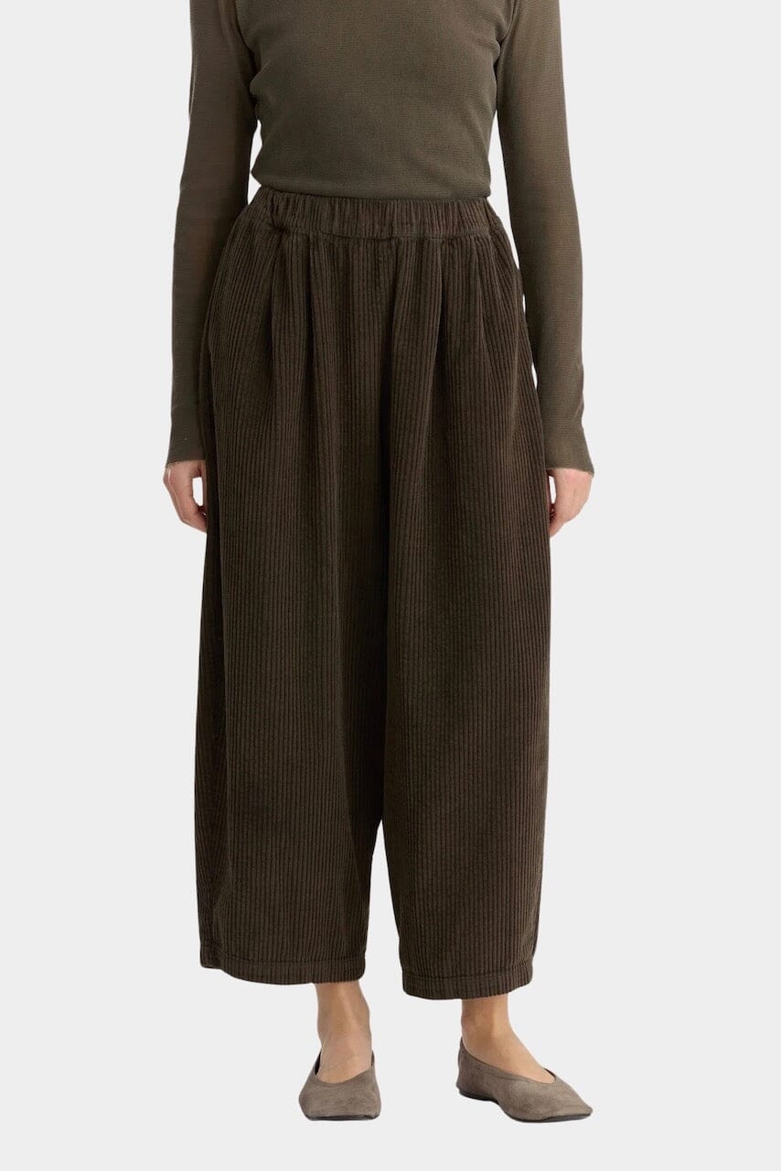 Black Crane | Wide Pants In Dark Forest - SHOP YUCCA Pants BLACK CRANE - YUCCA Artistic clothing for women, boutique near me, boutique stores near me, capsule wardrobe, fashion for women over 50