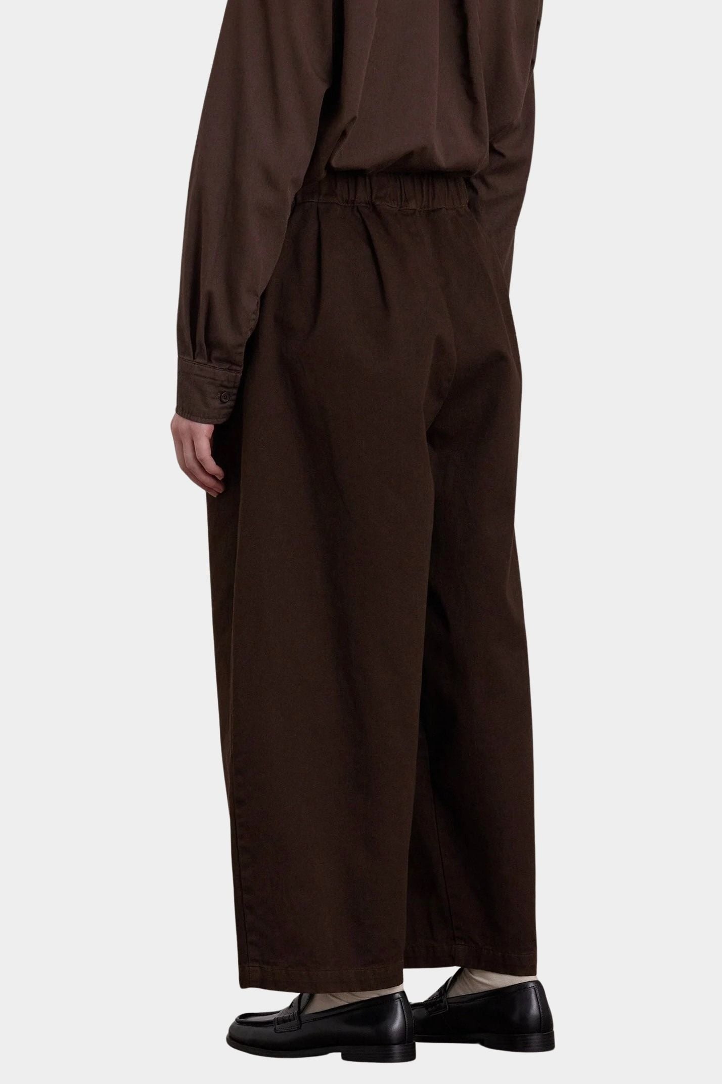 Black Crane Wide Pants Dk. Cacao back detail showing gathered elastic waist and relaxed leg