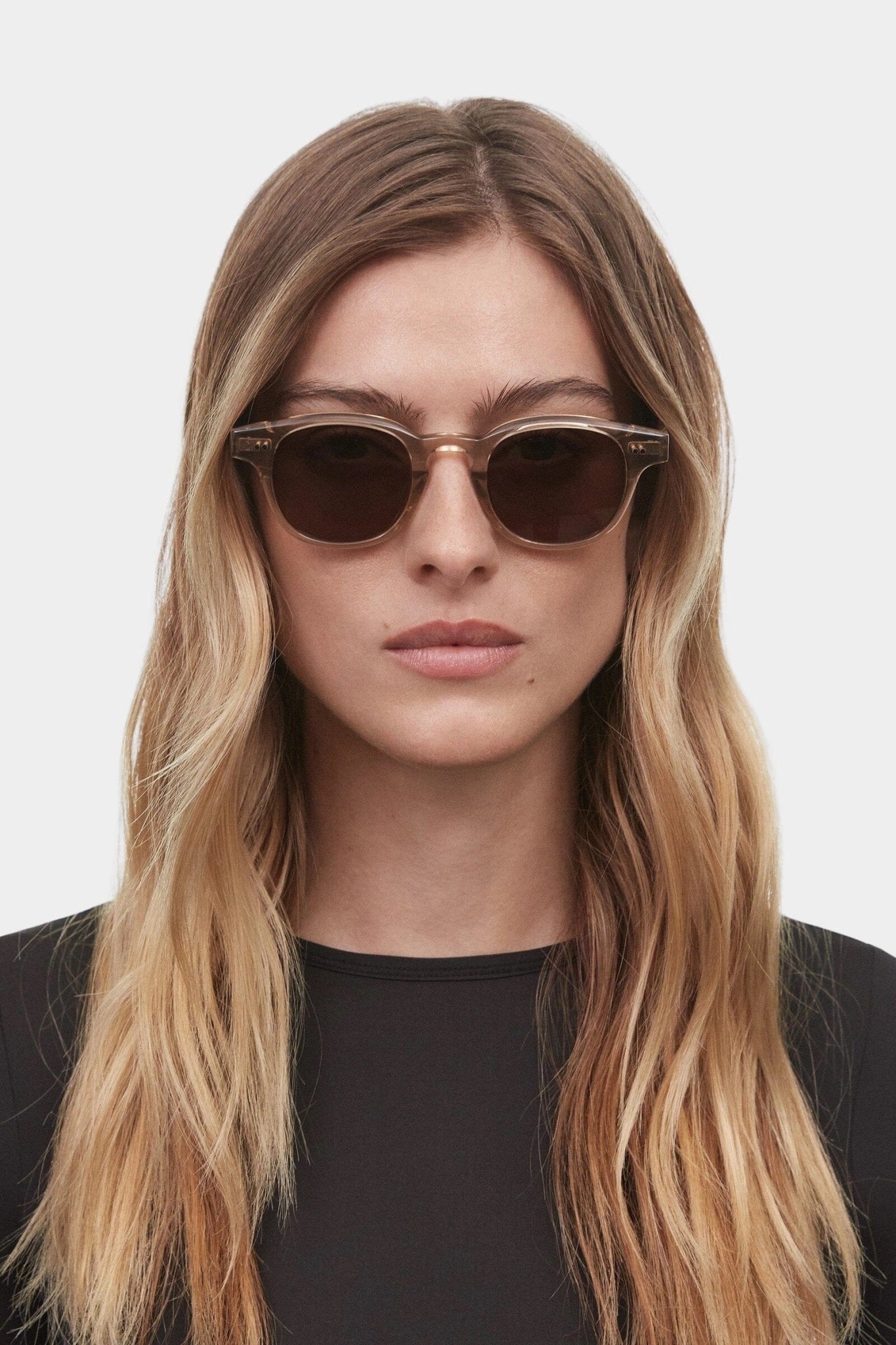 CHIMI | 01 Sunglasses In Light Brown - SHOP YUCCA Sunglasses CHIMI - YUCCA, Artistic sunglasses for women, boutique near me, boutique stores near me, minimalist sunglasses, shop local Denver. 