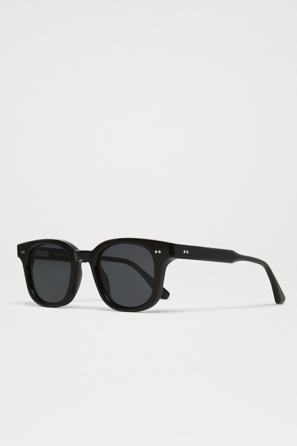 Chimi - 02 Sunglasses - Black - YUCCA, Artistic sunglasses for women, boutique near me, minimalist sunglasses.