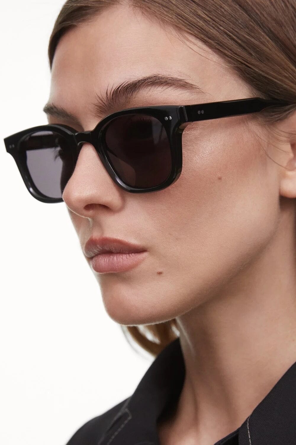 Chimi - 02 Sunglasses - Black - YUCCA, Artistic sunglasses for women, boutique near me, minimalist sunglasses.