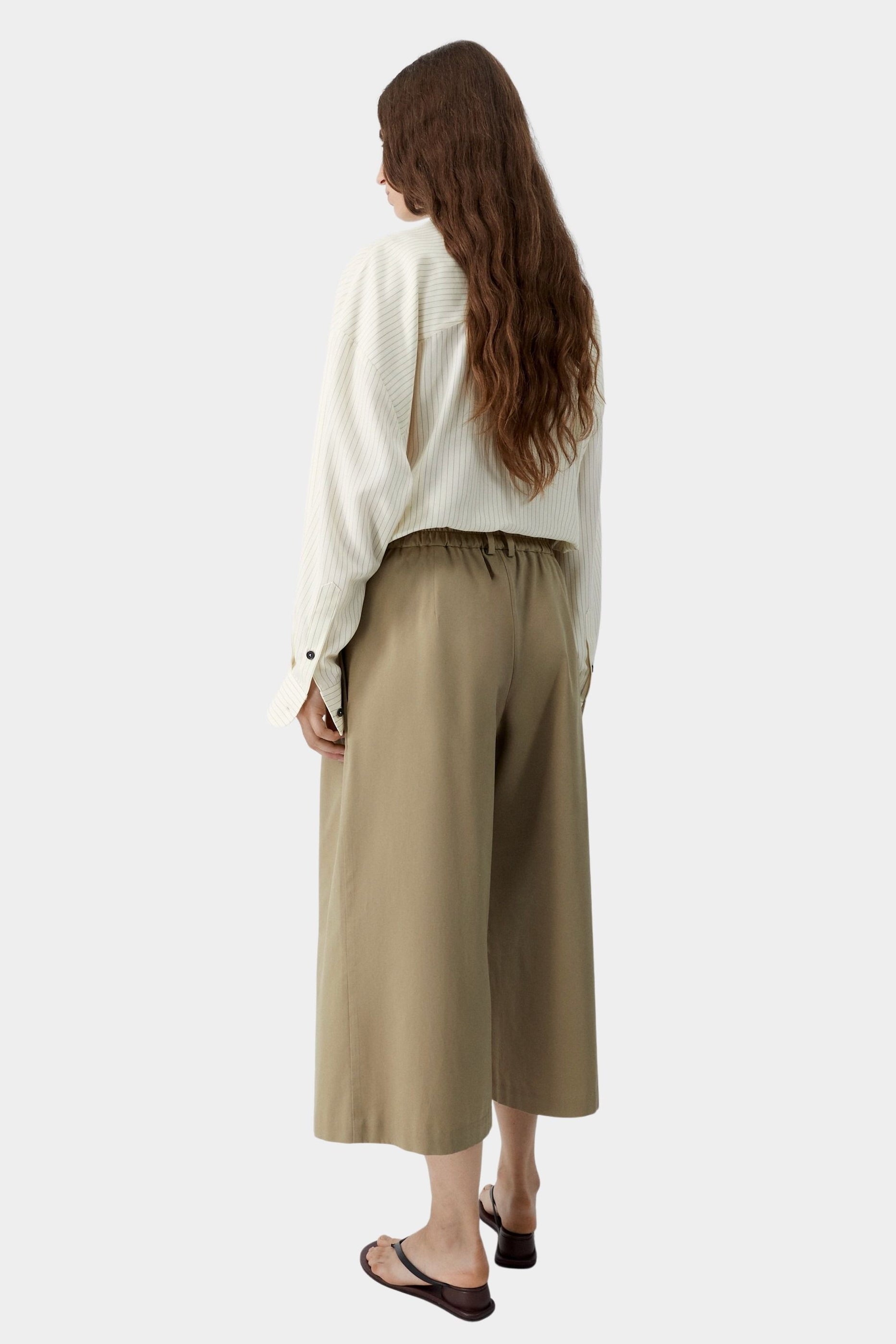 Camel cotton capri pants with relaxed wide leg and elastic back waist