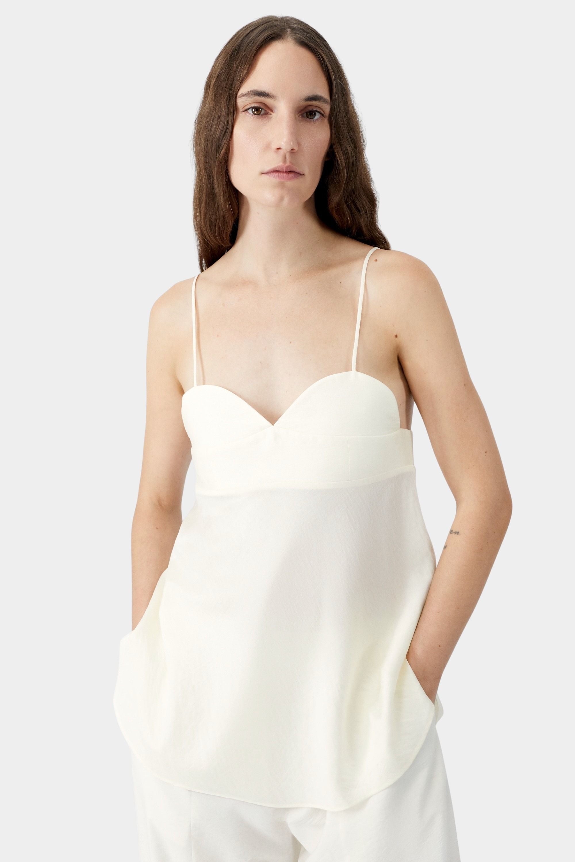 Marfil cream camisole with heart-shaped neckline, thin straps, and soft drape