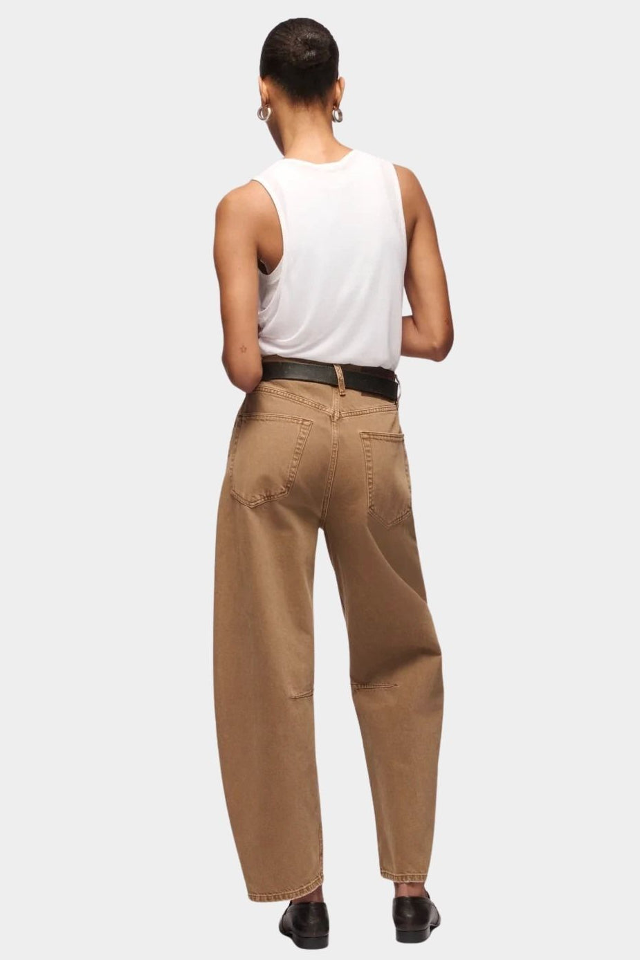 DALA Lido Ankle Jean in Oak Brown, back view showing patch pockets, curved legs and ankle length hems.