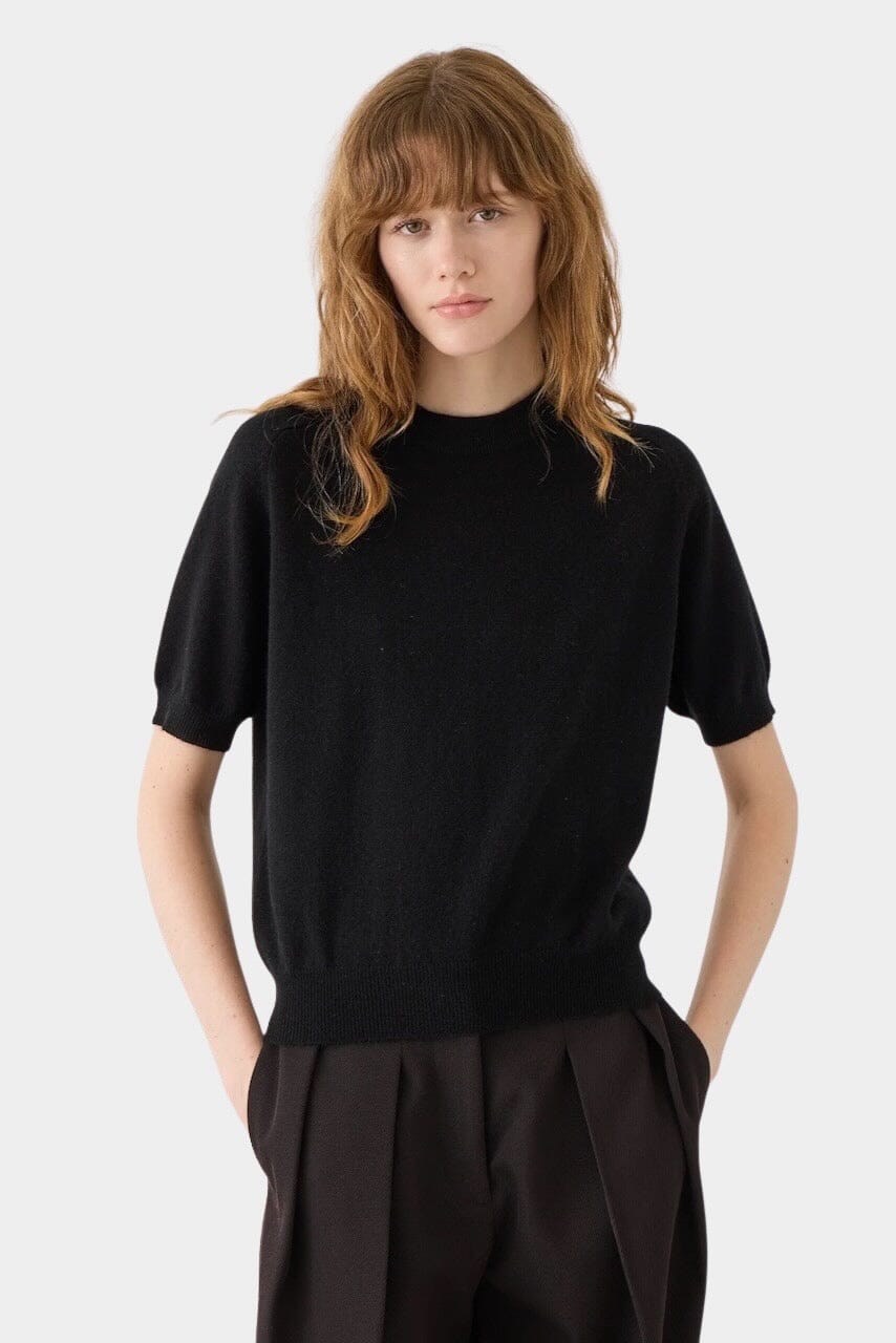 Demylee | Irelia Cashmere Top In Black - SHOP YUCCA Shirts & Tops DEMYLEE - YUCCA Yucca store Denver, women’s clothing boutique near me, high quality capsule wardrobe, boutiques near me, women’s high quality sweaters