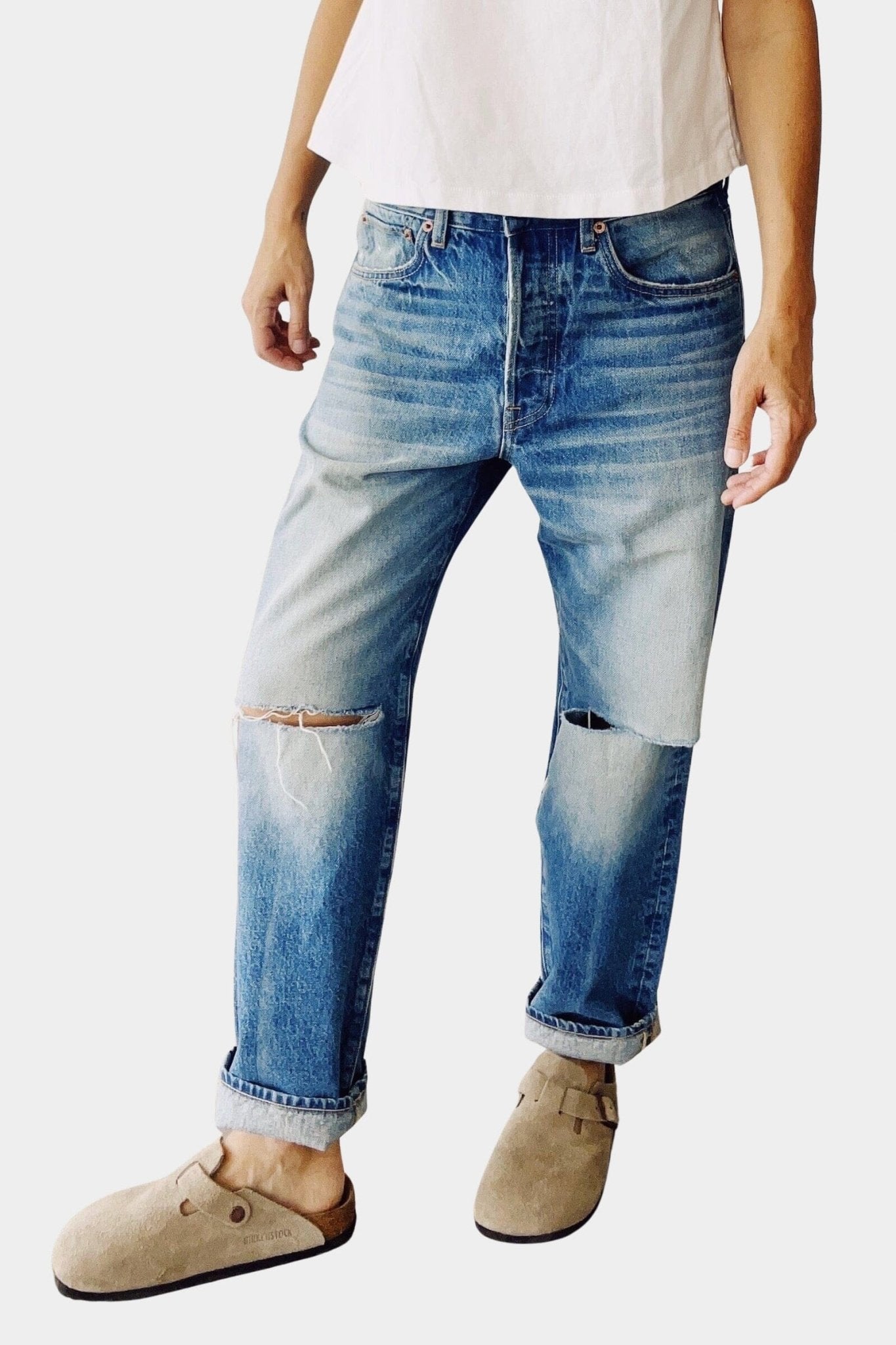 Hey Gang | The Loose Crop In Earl Destroy - SHOP YUCCA Pants HEY GANG - YUCCA, Best boutique shopping in Denver, boutiques Denver, high end denim jeans online, capsule wardrobe, shop local Denver.