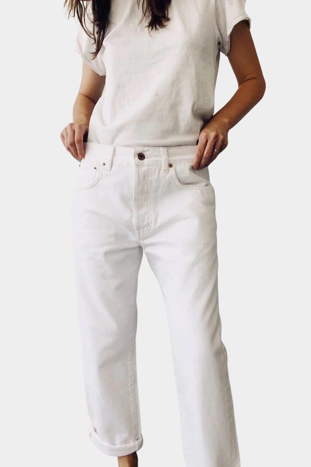 Hey Gang | The Loose Crop In White - SHOP YUCCA Pants HEY GANG - YUCCA, Best boutique shopping in Denver, boutiques Denver, high end denim jeans online, capsule wardrobe, shop local Denver.