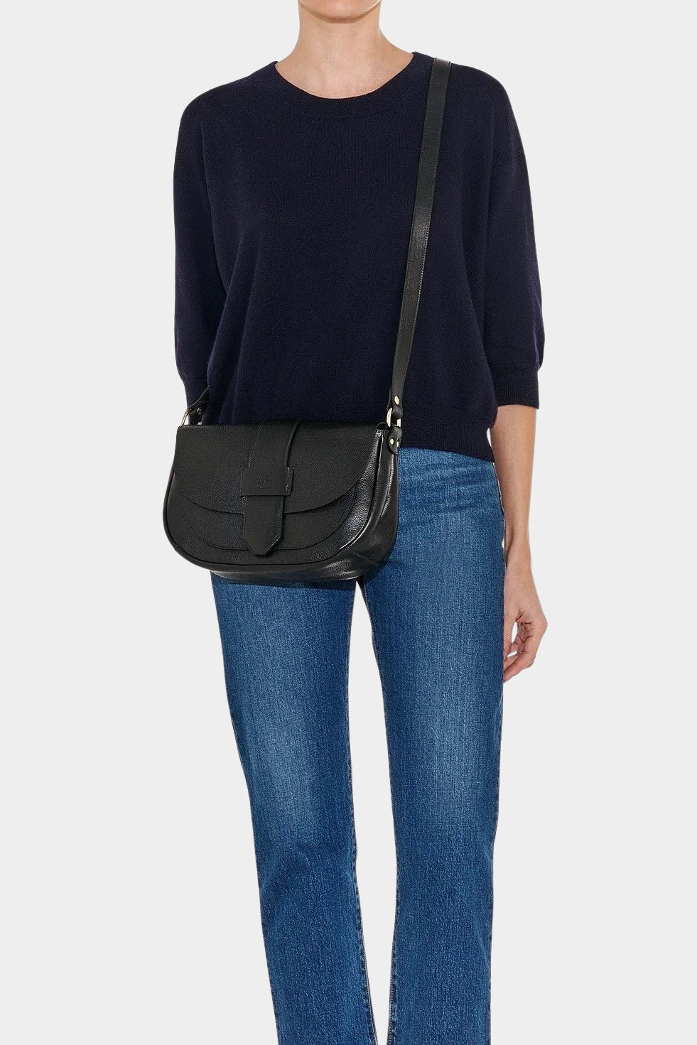 IL BISONTE structured leather crossbody bag black shoulder styling