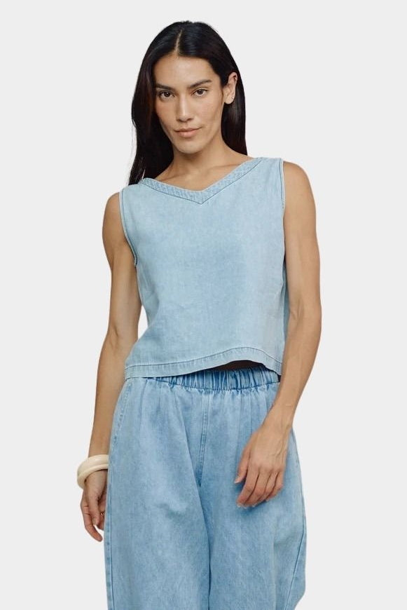 Jungmaven Teton Summer Denim Tank Light front close view model wearing V neck hemp denim tank