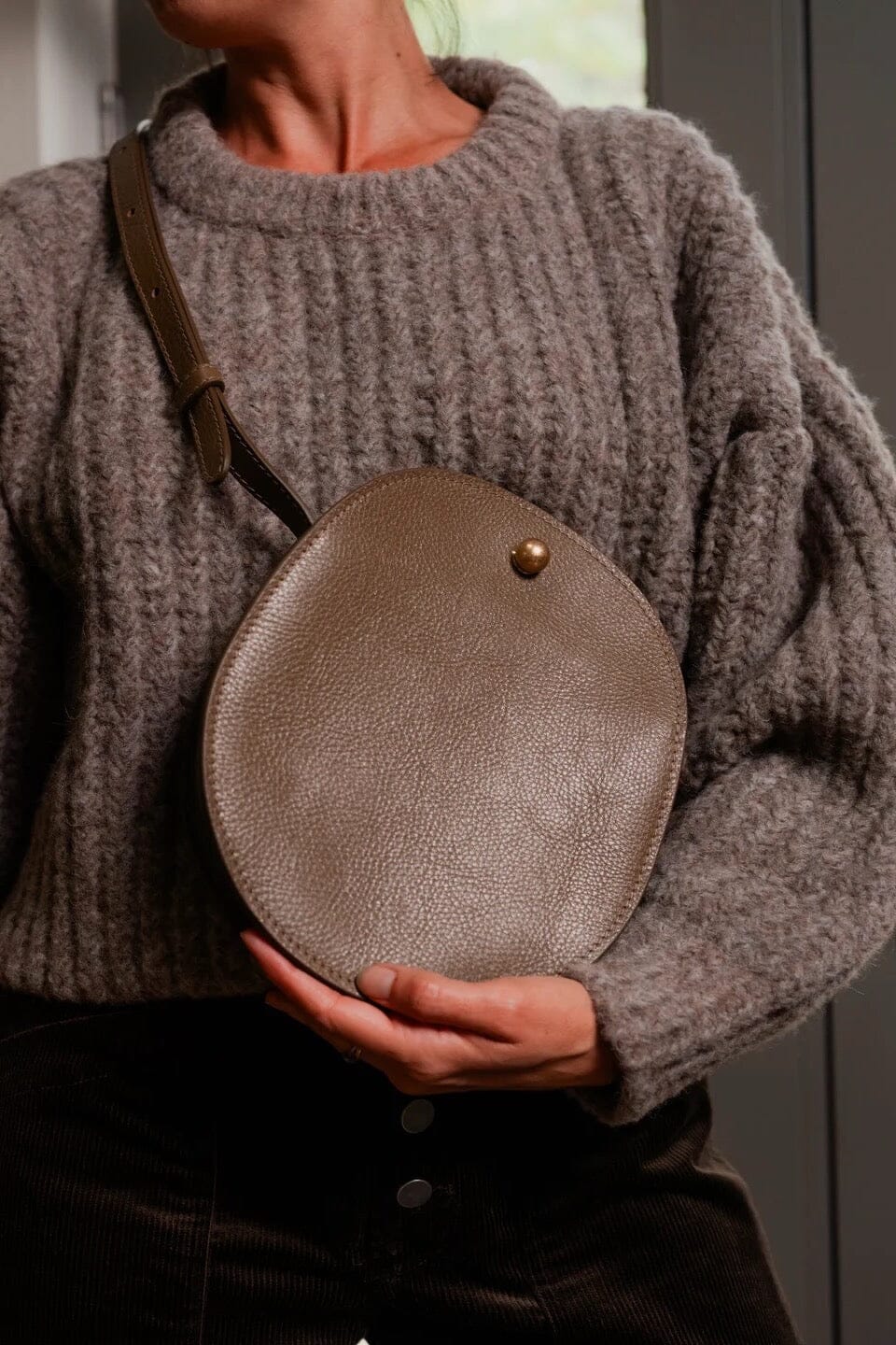 Lindquist | Eggi Bag In Otter - SHOP YUCCA Handbags LINDQUIST - YUCCA 