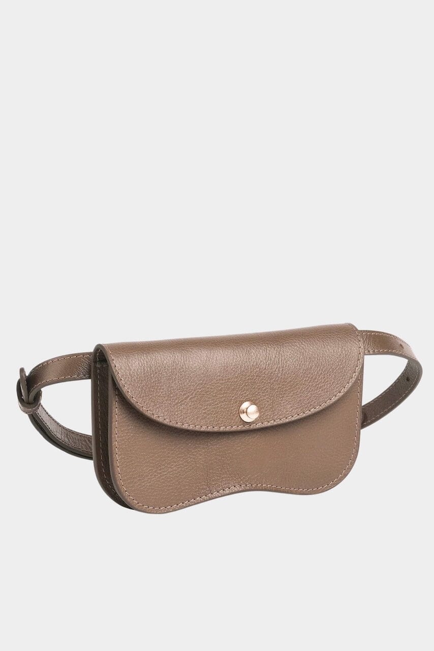 Lindquist | Faba Bag In Otter - SHOP YUCCA Handbags LINDQUIST - YUCCA Women’s clothing store Denver, women’s clothing website, women’s elevated basics, women’s high quality bags, women’s luxury bags, and women’s online bags.
