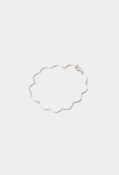 Maslo Jewelry scallop chain bracelet in sterling silver with curved links