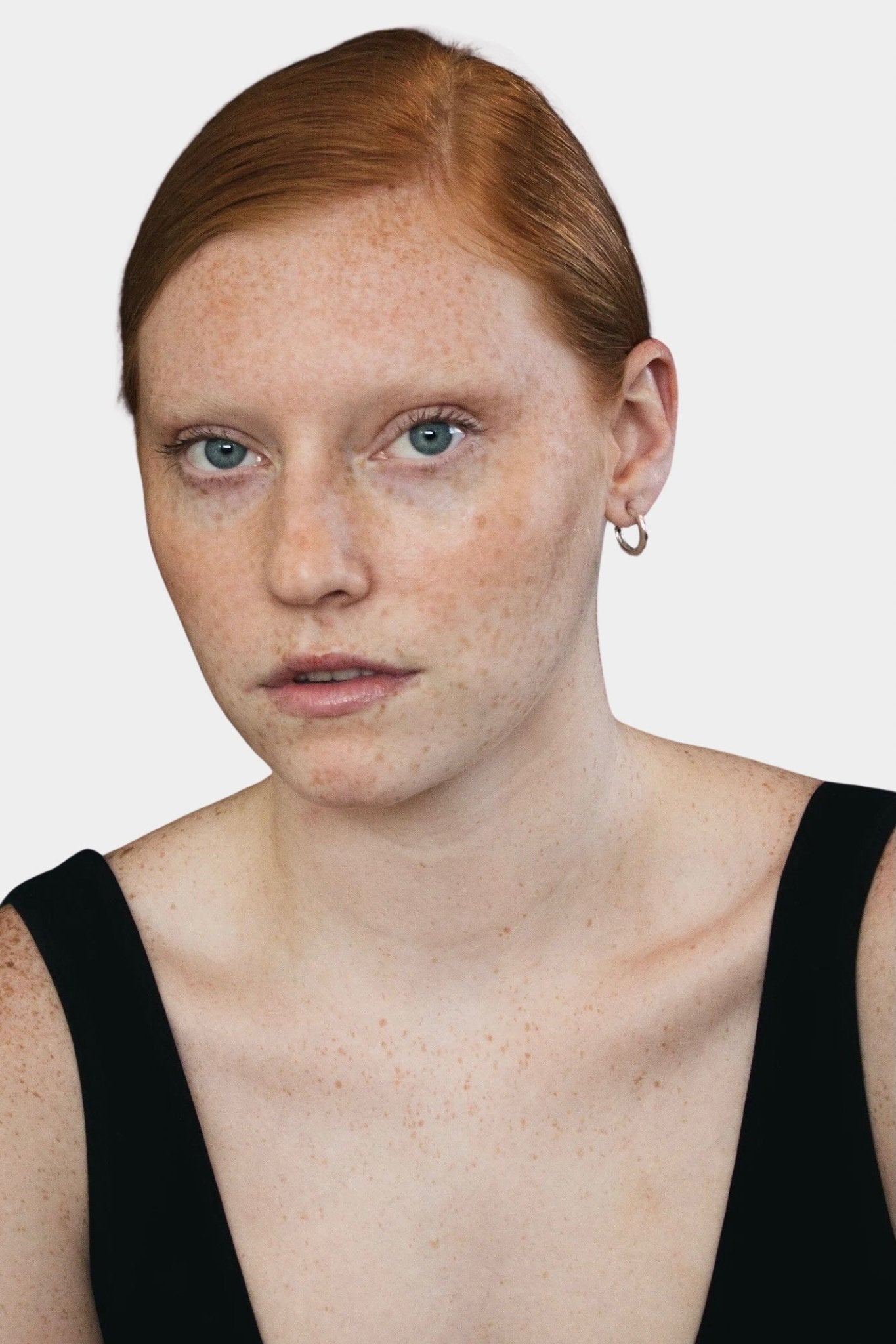 Maslo Jewelry - Medium Classic Hoops - Sterling Silver - Earrings - YUCCA, medium gold modern hoop earrings for daily style.