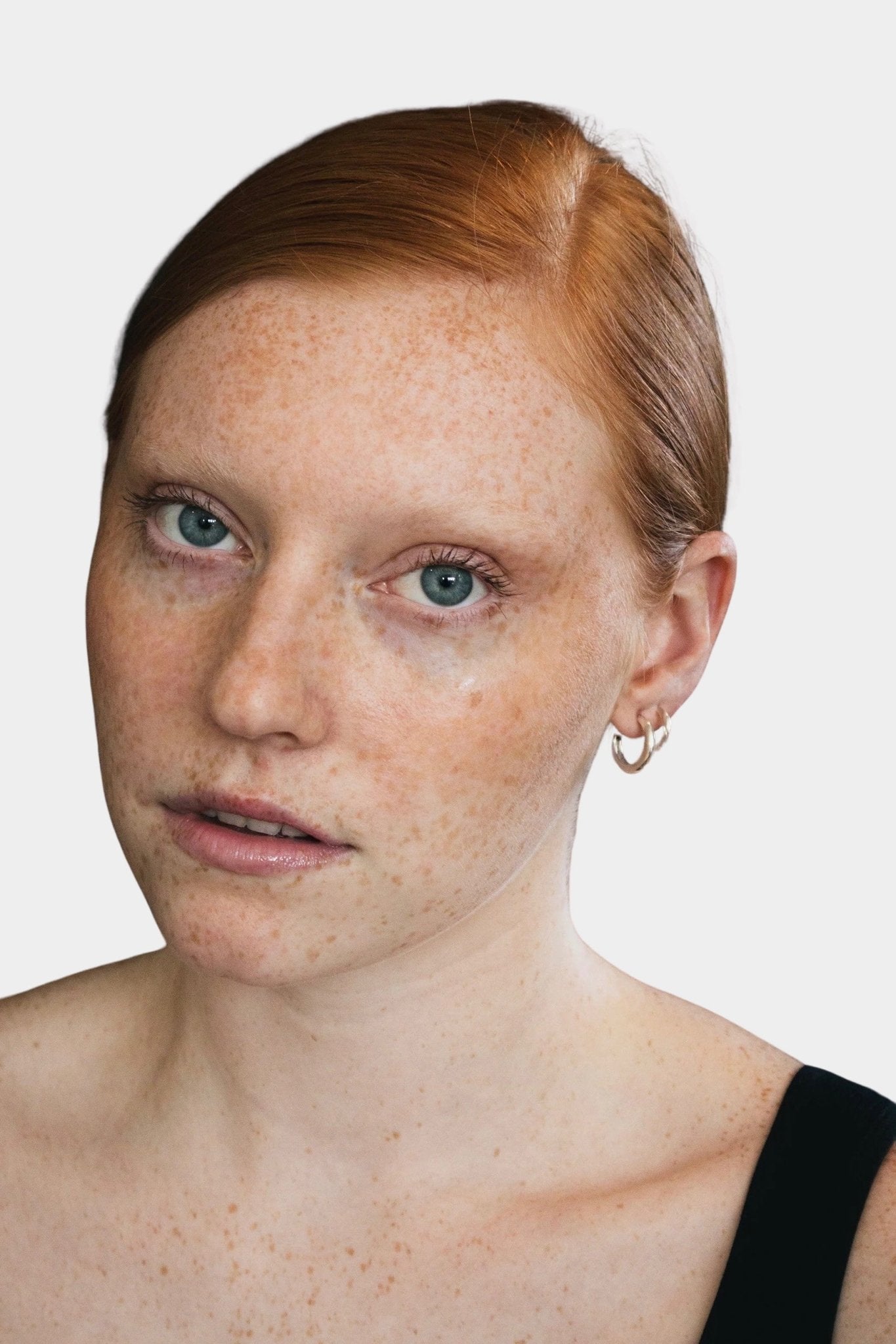 Maslo Jewelry - Medium Classic Hoops - Sterling Silver - Earrings - YUCCA, medium gold modern hoop earrings for daily style.