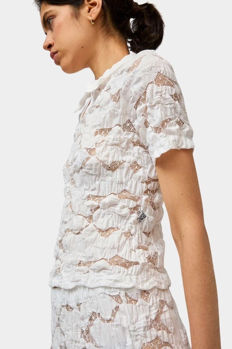 No.6 Rema Top White lace short sleeve blouse side view with fitted silhouette