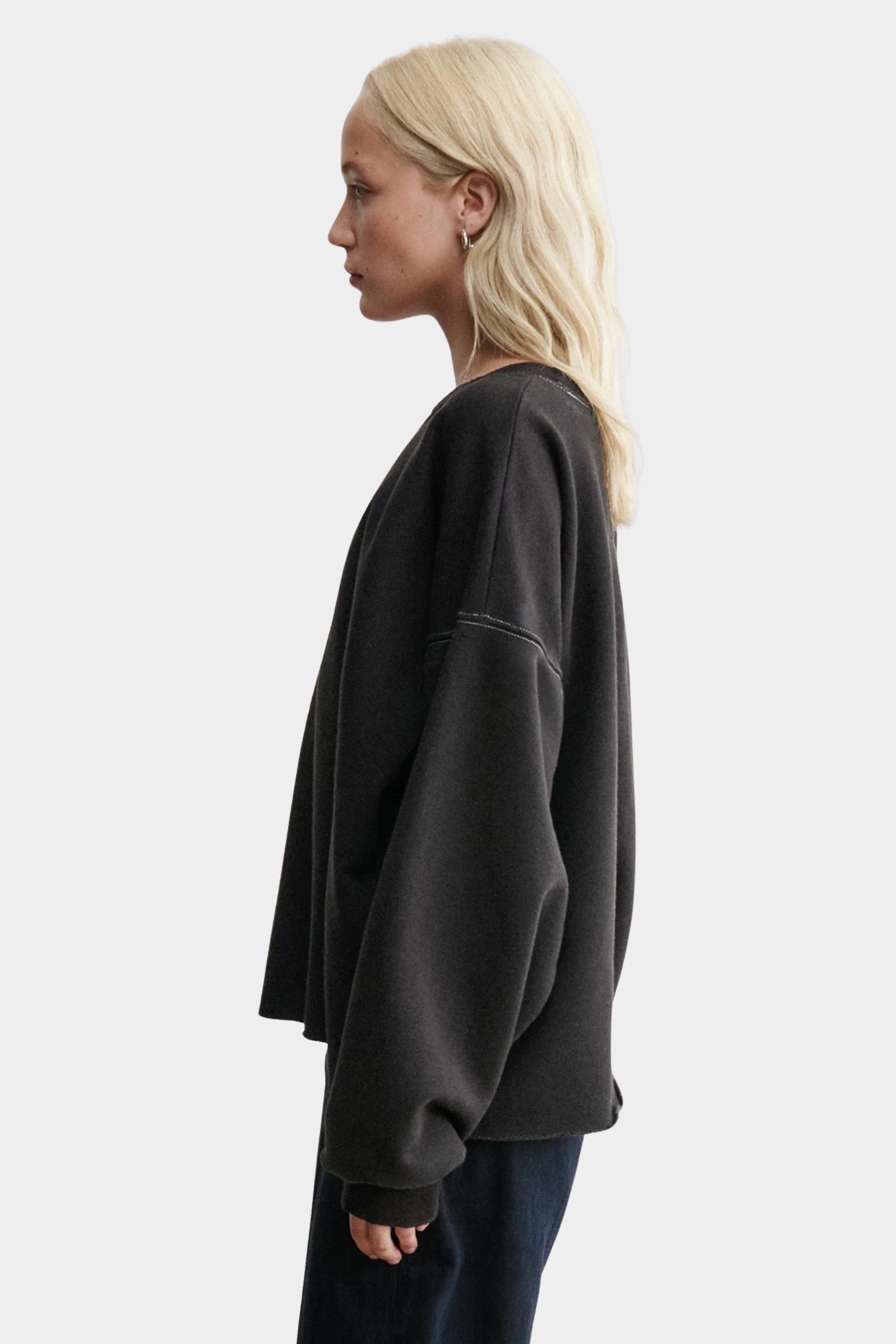 Rachel Comey Fonder Sweatshirt Charcoal side view showing oversized silhouette and dropped shoulder