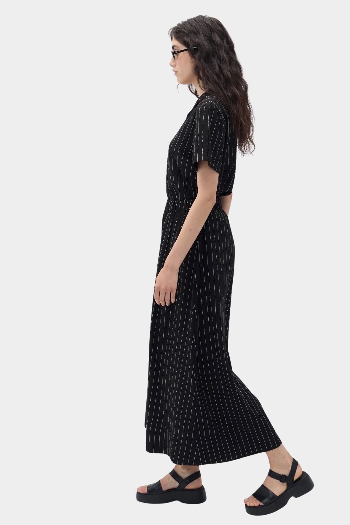 Rita Row Dolors pant in black pinstripe wide leg pants side view with cropped length