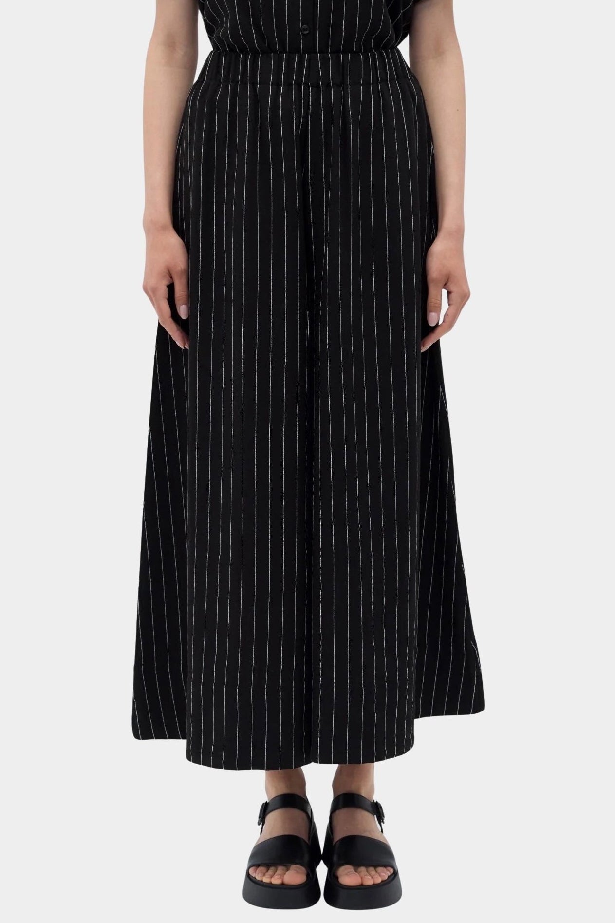 Rita Row Dolors pant in black pinstripe wide leg pants front view with elastic waistband