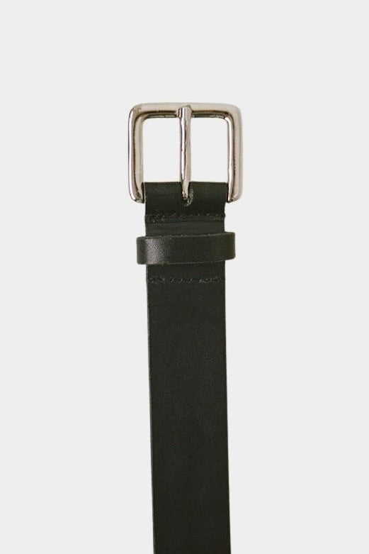 Shaina Mote Classic Belt Black detail silver buckle black leather belt classic hardware