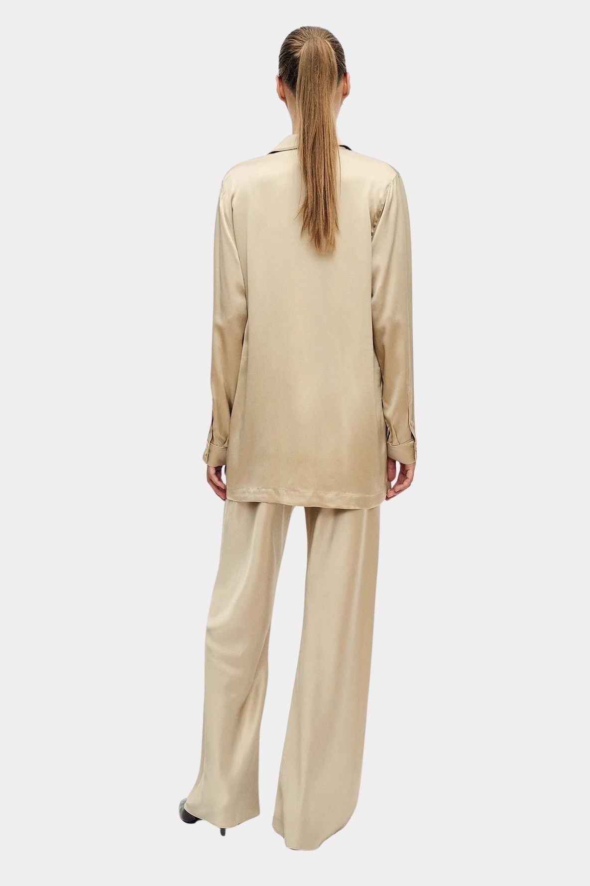 Silk Laundry relaxed fit silk blazer in hazelnut back view