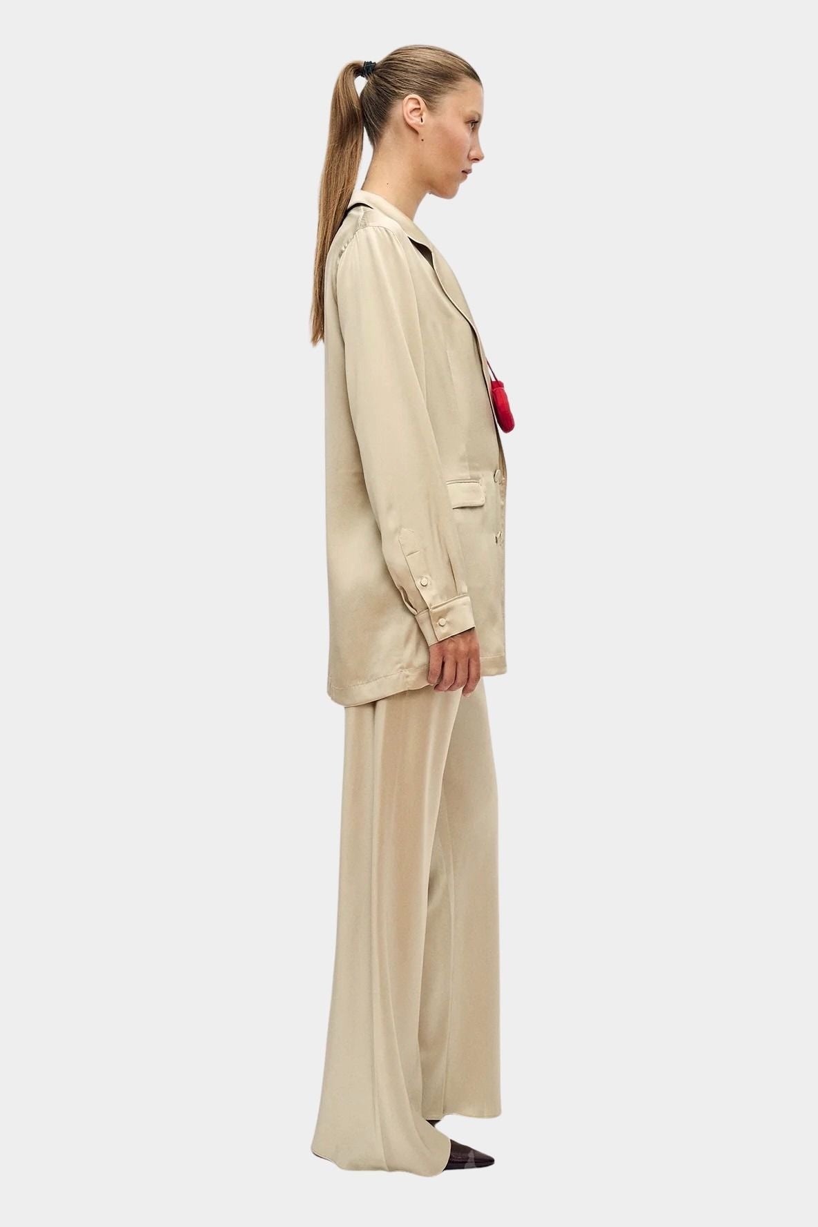Silk Laundry relaxed silk blazer in hazelnut side view
