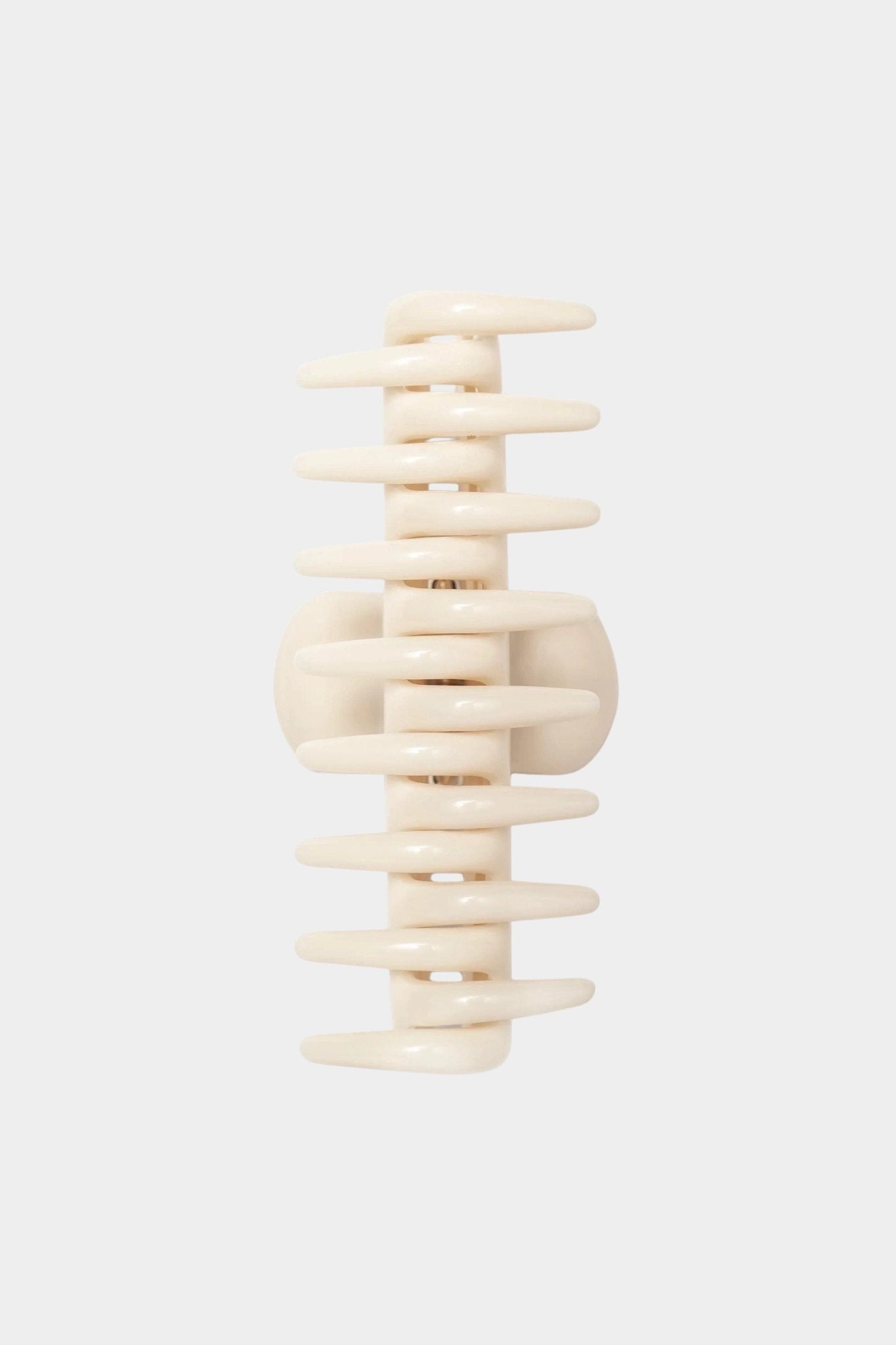 UNDO - 4" Claw Clip In Ivory - SHOP YUCCA Hair UNDO - YUCCA Yucca store Denver, women’s clothing boutique near me, high quality hair clips, durable hair clips, minimalist hair clips.