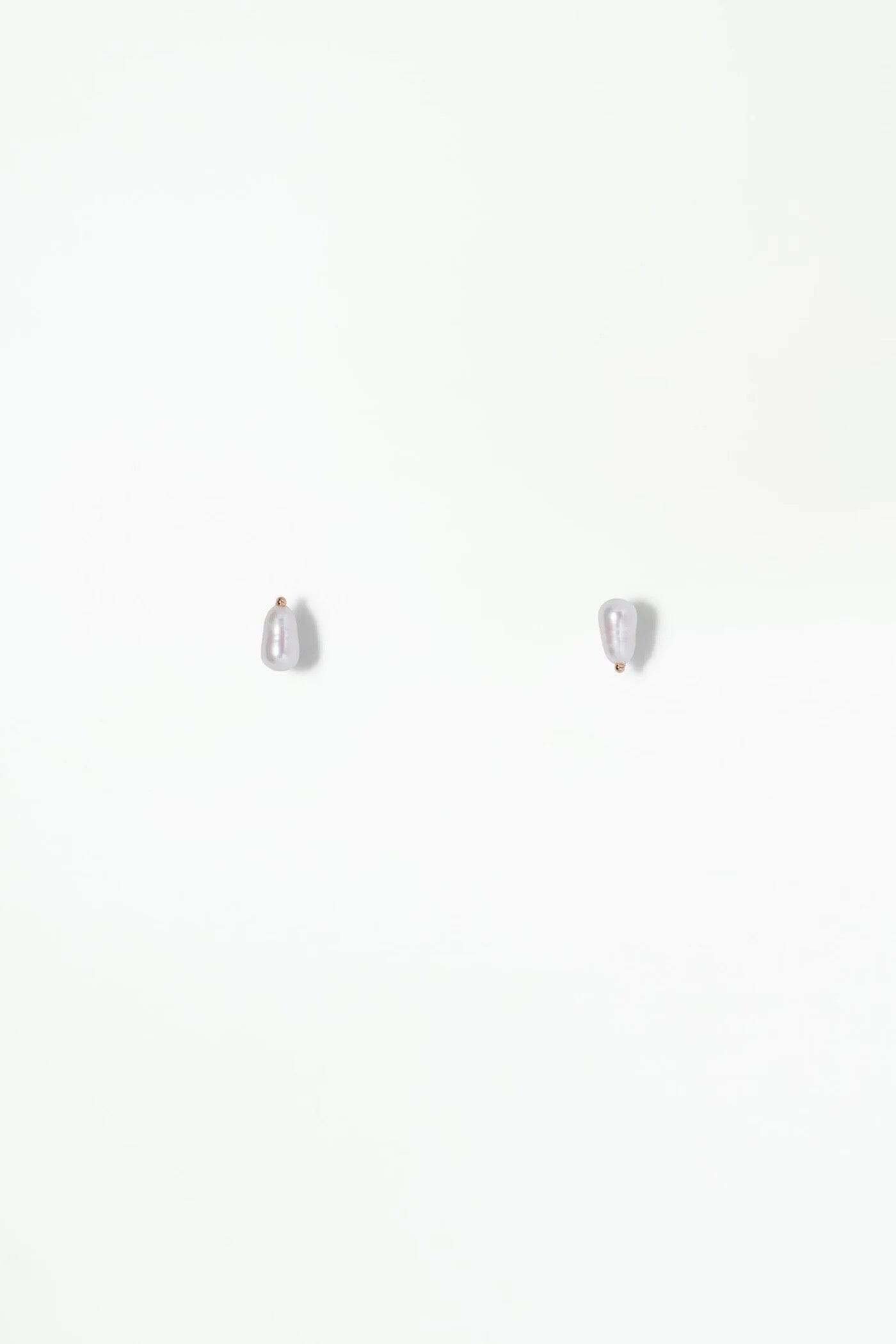 WWAKE | Irregular Pearl Earring - SHOP YUCCA Earrings WWAKE - YUCCA 