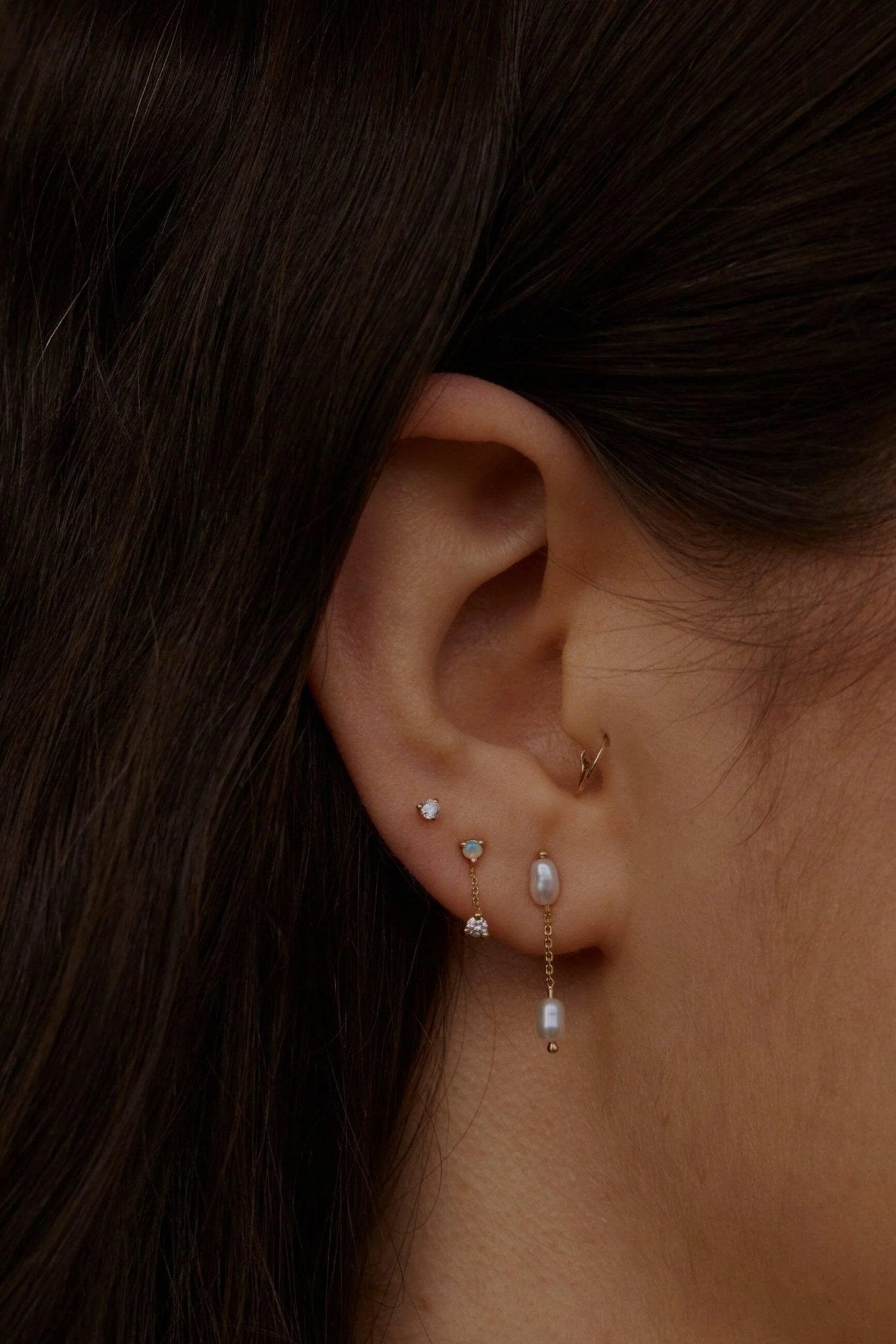 WWAKE - Short Pearl Shower Earring - Earrings - YUCCA, Artistic jewelry for women, boutique near me.