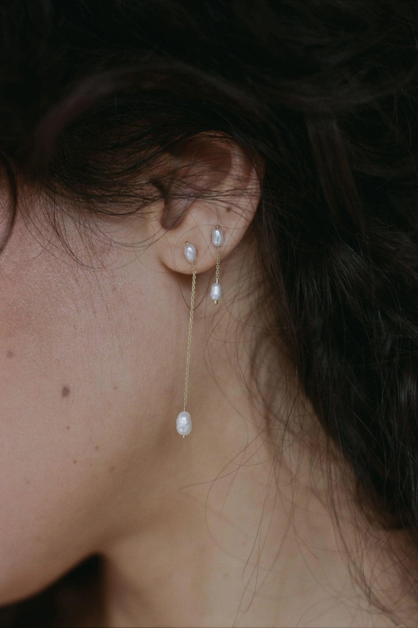 WWAKE - Short Pearl Shower Earring - Earrings - YUCCA, Artistic jewelry for women, boutique near me.