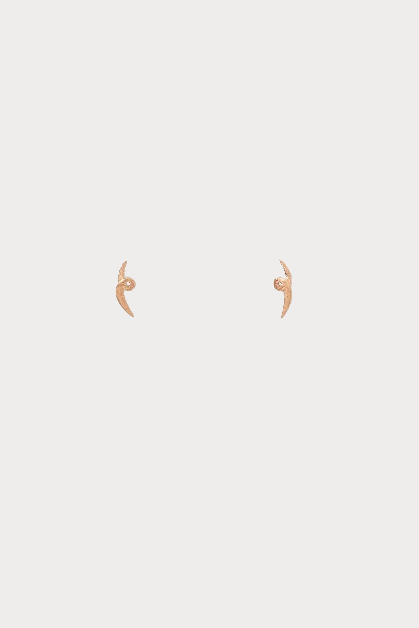 Wwake - Small Spiral Wisp Earring - Earrings - YUCCA, artistic jewelry for women, boutique stores near me.
