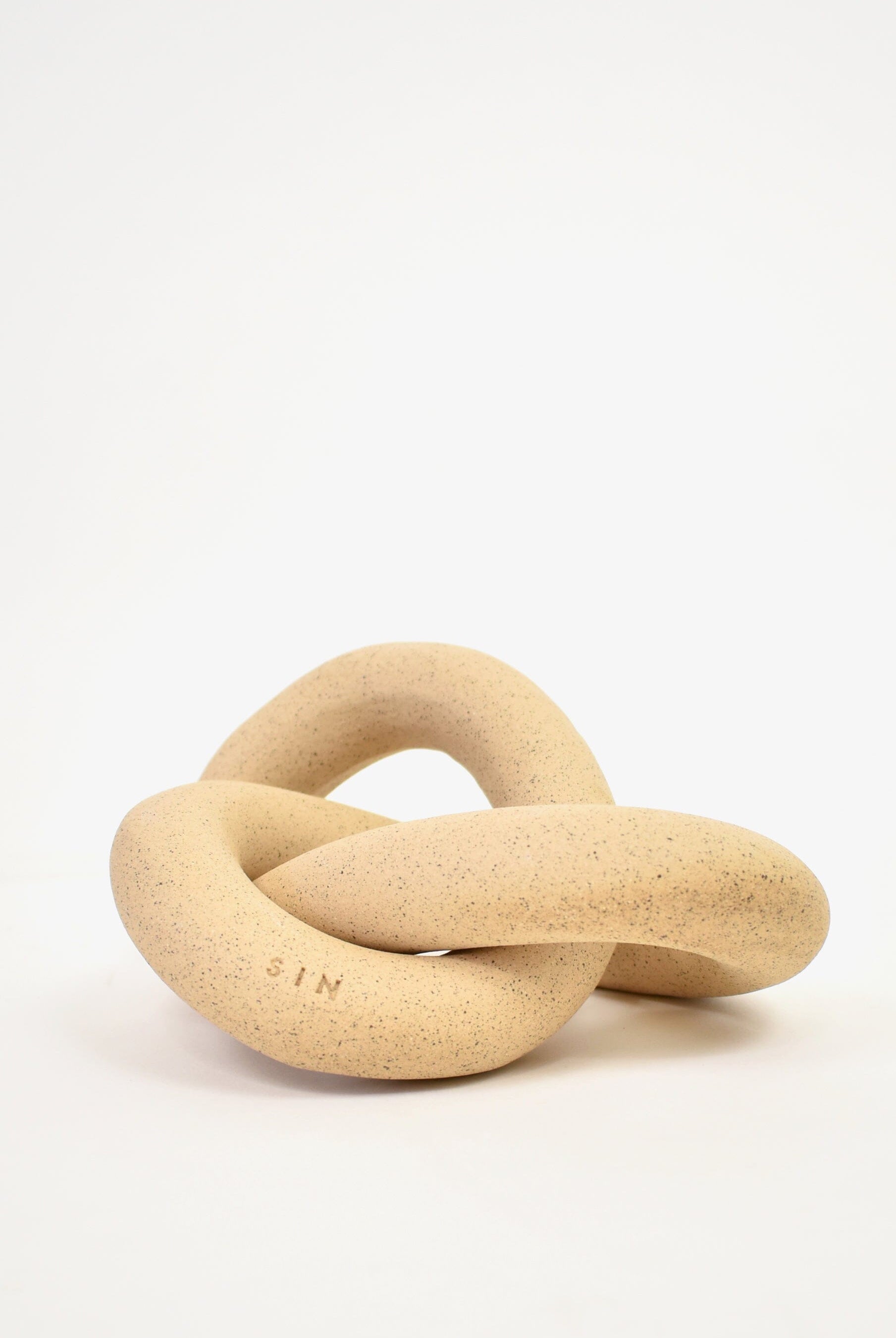 SIN Ceramics | Infinity Knot In Speckled - SHOP YUCCA Ceramic SIN CERAMICS - YUCCA 
